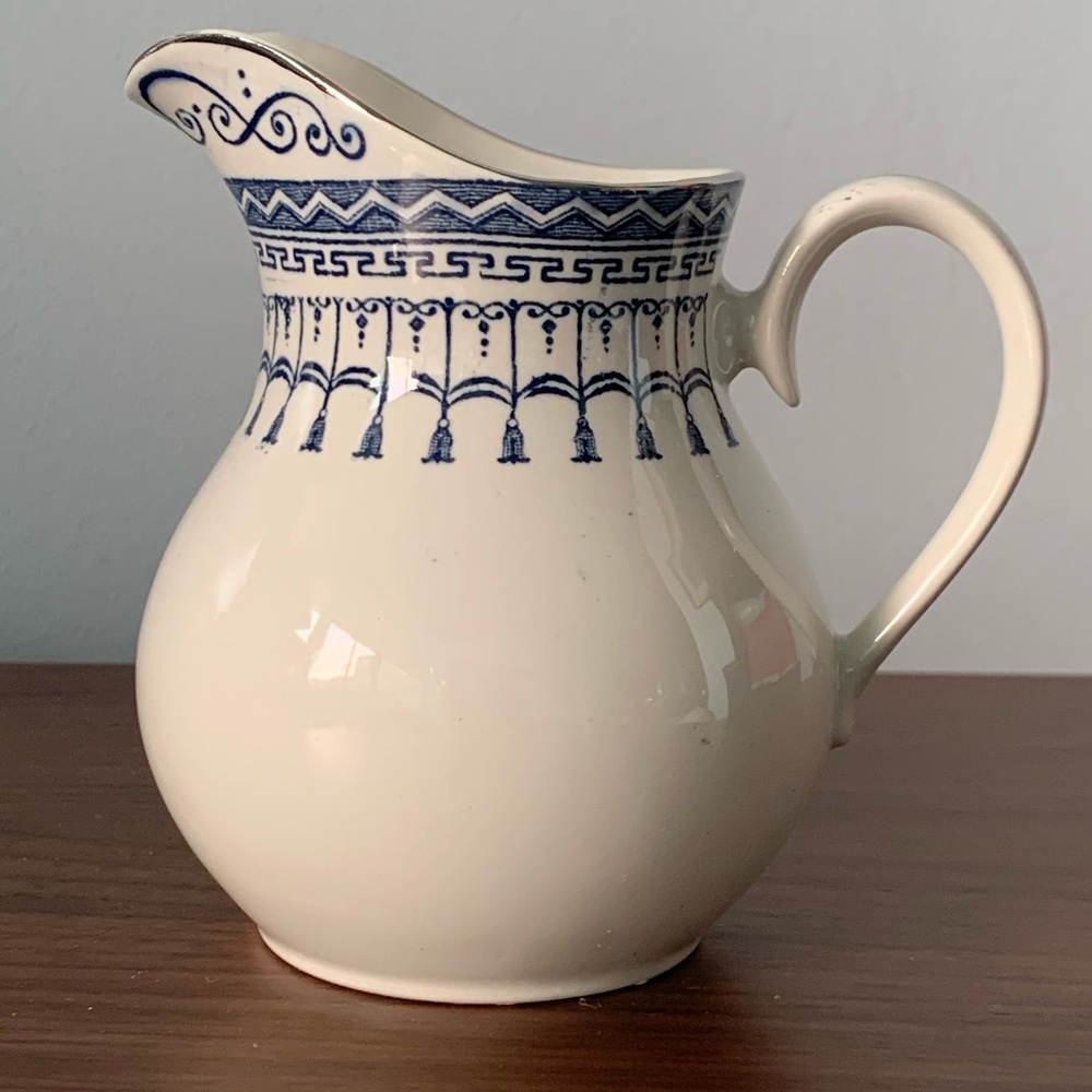 Elegant Vintage 1930s Ridgeway Staffordshire “Venetian” creamer